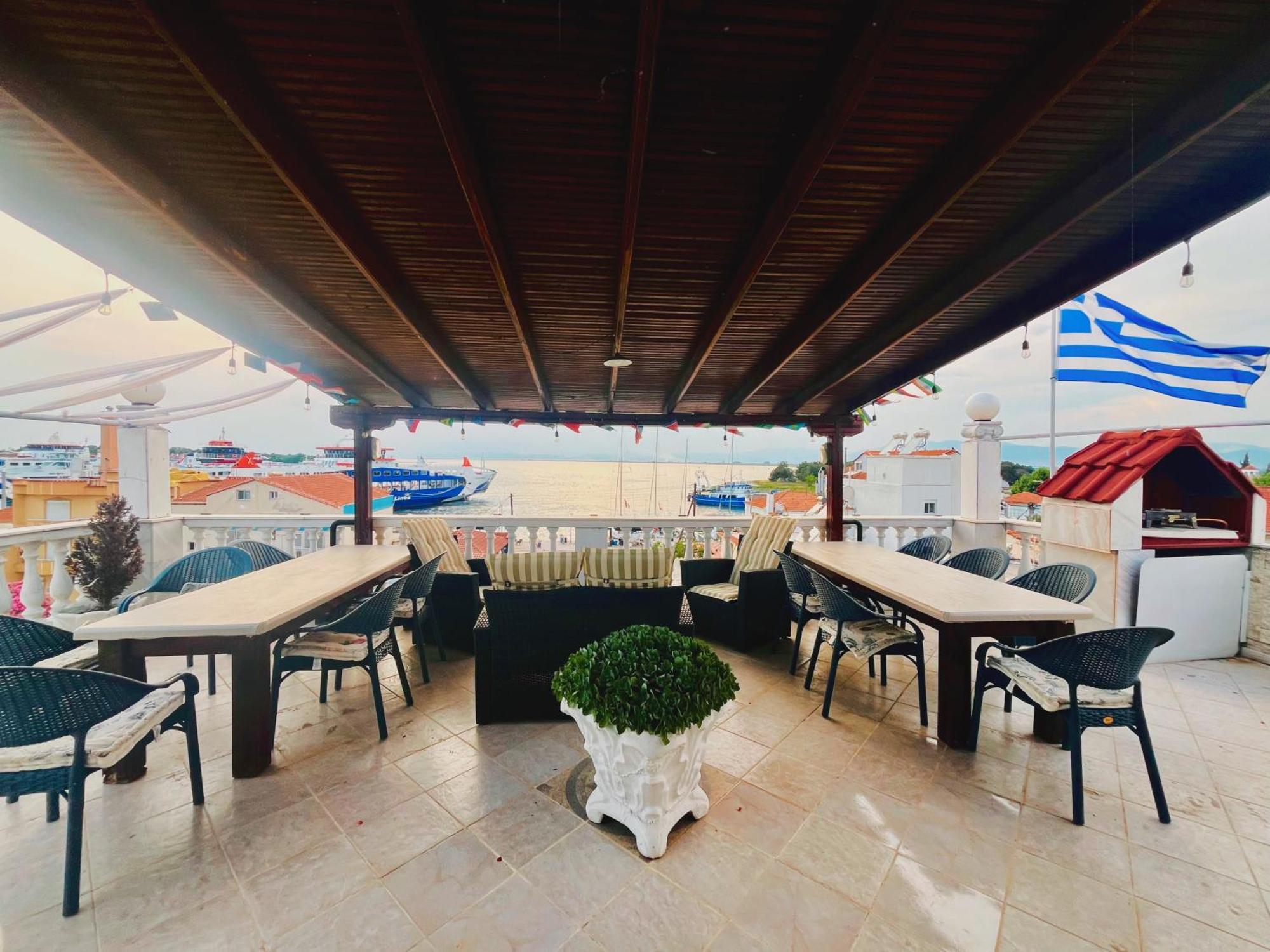 Hotel Holiday Керамоті Екстер'єр фото